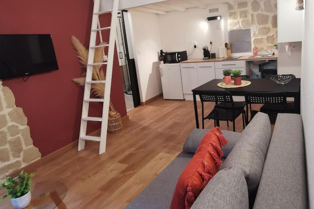 Centre Ville Montpellier - Appartement Au Coeur De L'Ecusson Exterior foto